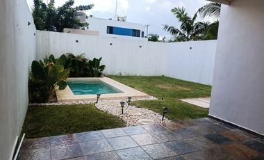 SE RENTA CASA EN PRIVADA Y CON PISCINA