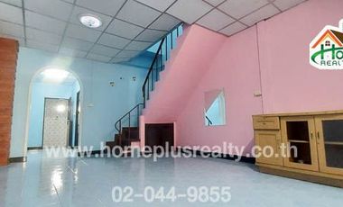 หมู่บ้านเสนาวิลล่า91 ซอยรังสิต-นครนายก21 (ใกล้ฟิวเจอร์พาร์ครังสิตแอนสเปลล์)
