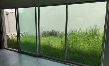 Venta Residencia en Valle Imperial 4 Recamaras 4 baños