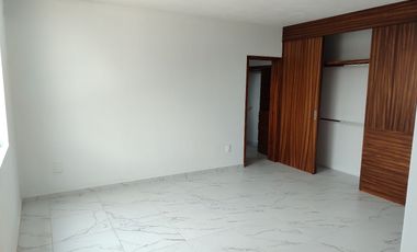 Venta Residencia en Valle Imperial 4 Recamaras 4 baños