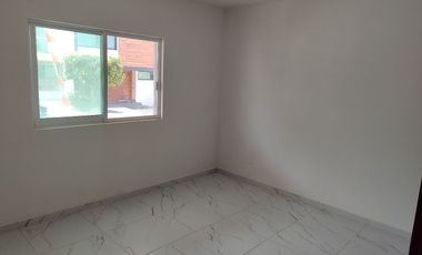 Venta Residencia en Valle Imperial 4 Recamaras 4 baños