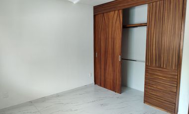 Venta Residencia en Valle Imperial 4 Recamaras 4 baños