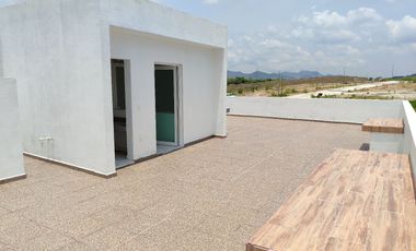 Venta Residencia en Valle Imperial 4 Recamaras 4 baños