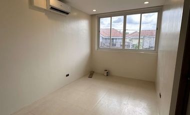 House and Lot for Lease and Sale at  SRE2 near Ayala Malls Solenad and Vista Mall! Santa Rosa City, Laguna.