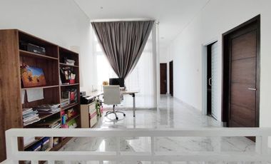 RUMAH CANTIK DALAM CLUSTER DI MAGUWOHARJO SLEMAN, SEMI FURNISH