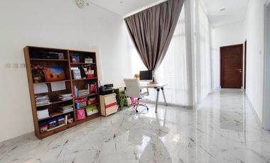 RUMAH CANTIK DALAM CLUSTER DI MAGUWOHARJO SLEMAN, SEMI FURNISH