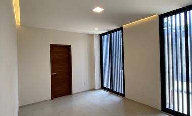 HERMOSA Y MODERNA CASA EN VENTA $7,840,000  JARDINES DE DELICIAS PRIVADA DE 4 CASAS