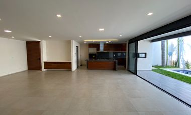 HERMOSA Y MODERNA CASA EN VENTA $7,840,000  JARDINES DE DELICIAS PRIVADA DE 4 CASAS