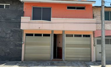 Casa en Costa Verde a una cuadra de Ruiz Cortines