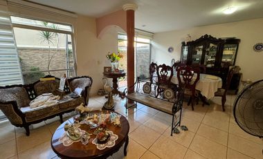 Casa en Costa Verde a una cuadra de Ruiz Cortines