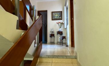 Casa en Costa Verde a una cuadra de Ruiz Cortines