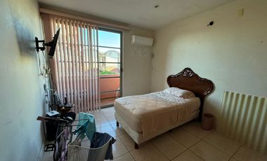 Casa en Costa Verde a una cuadra de Ruiz Cortines