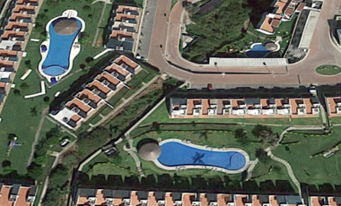BELLISIMA CASA EN HERMOSO CONDOMINIO PARA VACACIONAR JUNTO AL LAGO