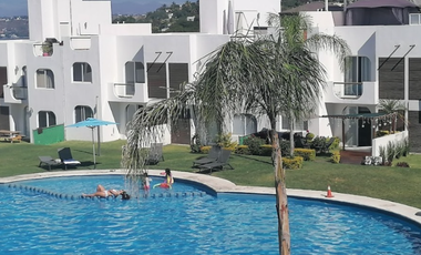 BELLISIMA CASA EN HERMOSO CONDOMINIO PARA VACACIONAR JUNTO AL LAGO