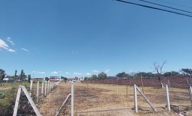 EXCELENTE UBICACION PARA CONSTRUCTORES O VIVIENDA FAMILIAR