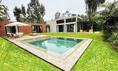 Casa Moderna y Lujosa con Piscina y Acabados  Premium ✨