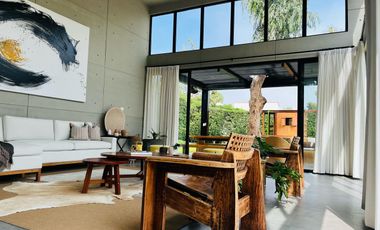 Casa Moderna y Lujosa con Piscina y Acabados  Premium ✨