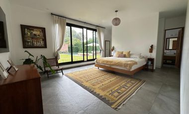 Casa Moderna y Lujosa con Piscina y Acabados  Premium ✨