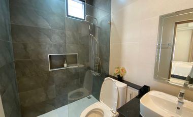 New Modern-Style Villa with 3 Bedrooms for Rent in Ao Nang, Krabi