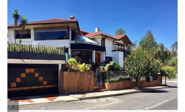 OPORTUNIDAD, MONTESERRIN, 700m2 construcción, piscina, sauna, turco, hidromasajes