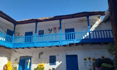 VENTA DE CASA COLONIAL EN EL CENTRO DE CALCA 90M2 IDEAL PARA CONSTRUCCION DE HOTEL