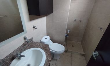 ALQUILER DEPARTAMENTO 1ER PISO EN KENNEDY NORTE (VIVI)