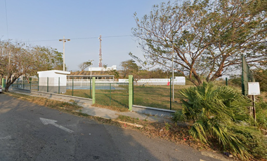 CASA EN RIO LOS AMATES, FRACC. LOMAS DEL RIO MEDIO, VERACRUZ. ¡CASA EN REMATE! -FQA