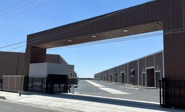 BODEGA EN RENTAN ZONA KM 20 CON ANDEN PROPIO