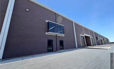 BODEGA EN RENTAN ZONA KM 20 CON ANDEN PROPIO