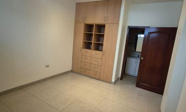 Departamento en Alquiler Los Olivos, Los Ceibos, 2 Hab, 3 Bañ, Seguridad.