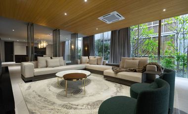 Modern luxury Pool Villa in Pradit Manutham for Sale