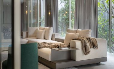 Modern luxury Pool Villa in Pradit Manutham for Sale