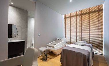 Modern luxury Pool Villa in Pradit Manutham for Sale