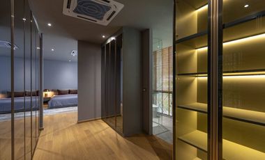 Modern luxury Pool Villa in Pradit Manutham for Sale