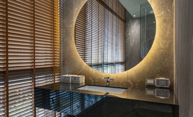 Modern luxury Pool Villa in Pradit Manutham for Sale