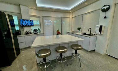 5BR House and Lot For Sale - Meadowood Executive Village, Cavite