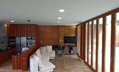 Ready for Occupancy Fully Furnished House with Swimming Pool in El Monte Grande, LLILOAN, Cebu