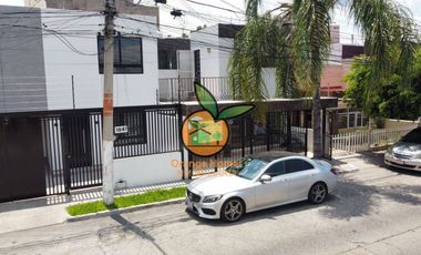 CASA EN VENTA EN JARDINES ALCALDE POR EL CODE Y TRANSITO, GDL.