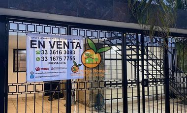 CASA EN VENTA EN JARDINES ALCALDE POR EL CODE Y TRANSITO, GDL.