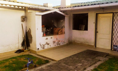Venta- Hermosa vivienda ubicada en una excelente zona de alta plusvalía, con todas las comodidades modernas/24urb43