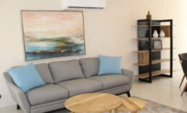 HERMOSA CASA EN FRACCIONAMIENTO CERCA DEL AEROPUERTO