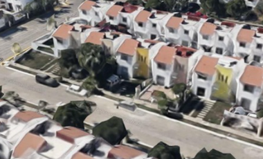 HERMOSA CASA EN FRACCIONAMIENTO CERCA DEL AEROPUERTO