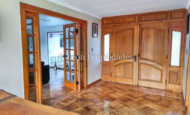 Leon Propiedades vende gran parcela con casa en Fundo Monterrey, Curacaví.