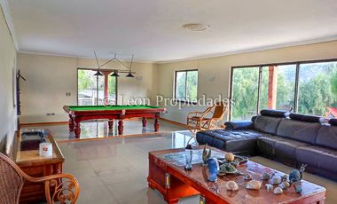 Leon Propiedades vende gran parcela con casa en Fundo Monterrey, Curacaví.