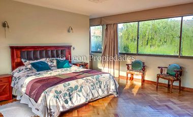 Leon Propiedades vende gran parcela con casa en Fundo Monterrey, Curacaví.