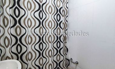 Leon Propiedades vende gran parcela con casa en Fundo Monterrey, Curacaví.