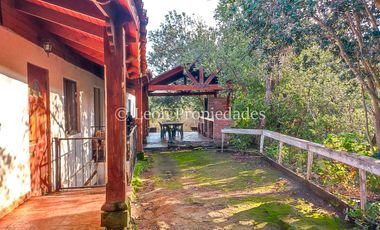 Leon Propiedades vende gran parcela con casa en Fundo Monterrey, Curacaví.