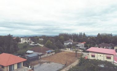 Land for sale, San Kamphaeng. Near Louis intersection Next to the road on two sides, 188 sq m./18,000 baht.