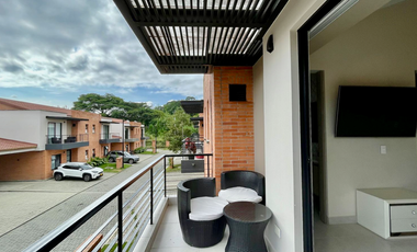 Extraordinaria casa remodelada en Mukava del Valle con Jacuzzi. Cerritos. Pereira - Colombia.