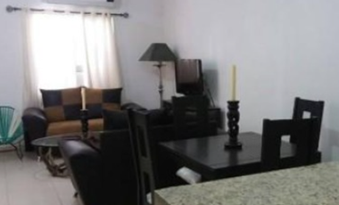 HERMOSA CASA EN FRACCIONAMIENTO MUY CERCA DEL AEROPUERTO, CENTROS COMERCIALES, Y VÍAS DE COMUNICACIÓN